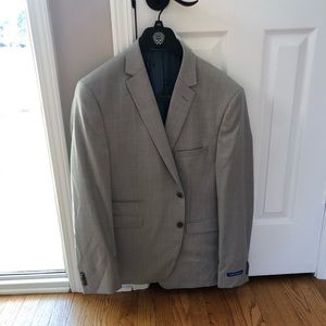 42 short Vince Camuto slim fit suit 35w